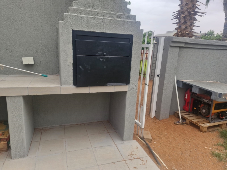 4 Bedroom Property for Sale in Keidebees Northern Cape